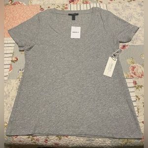 Lightweight v-neck t-shirt by Forever 21